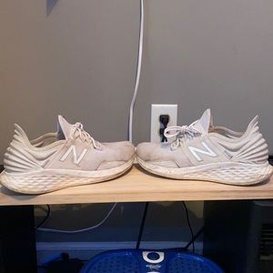 New Balance Fresh Foam Roav Triple White
